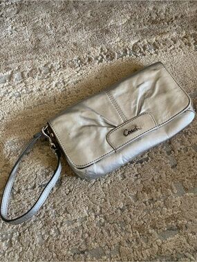 Coach Metallic Silver Leather Wristlet Wallet Clutch